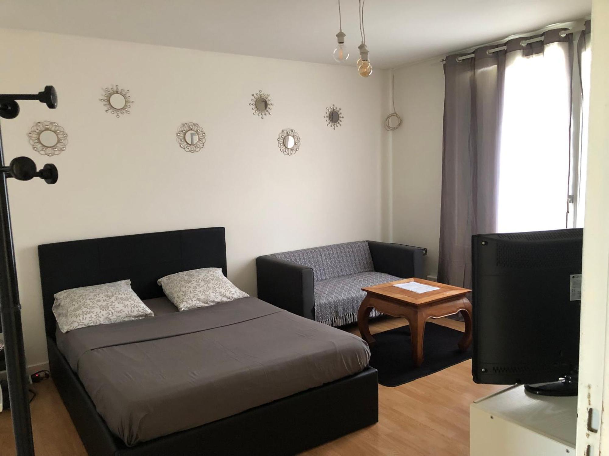 Apartment Entier 2 *